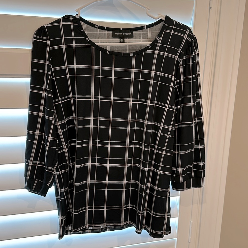 MODERN ATTRACTION TOP SIZE MEDIUM